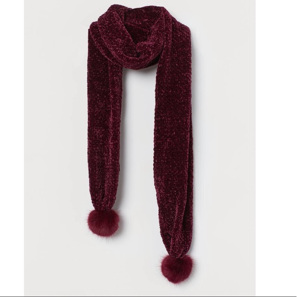 H&M Divided Chenille Burgundy Scarf - Picture 1 of 12
